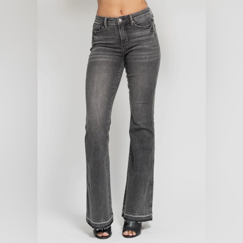 NWT Judy Blue Tummy Control Washed Gray Release Hem Flare Jeans Medium Rise